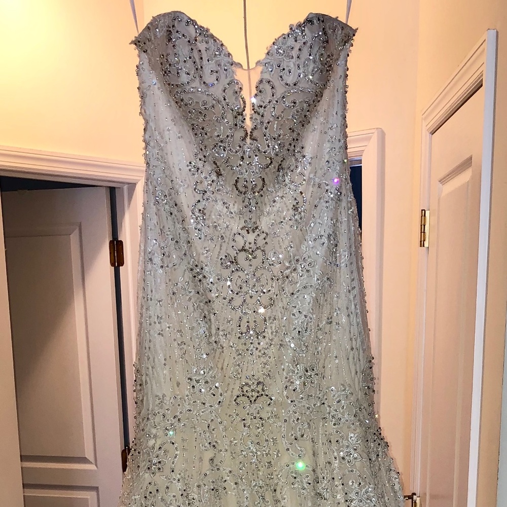 Stefan Jolie wedding gown